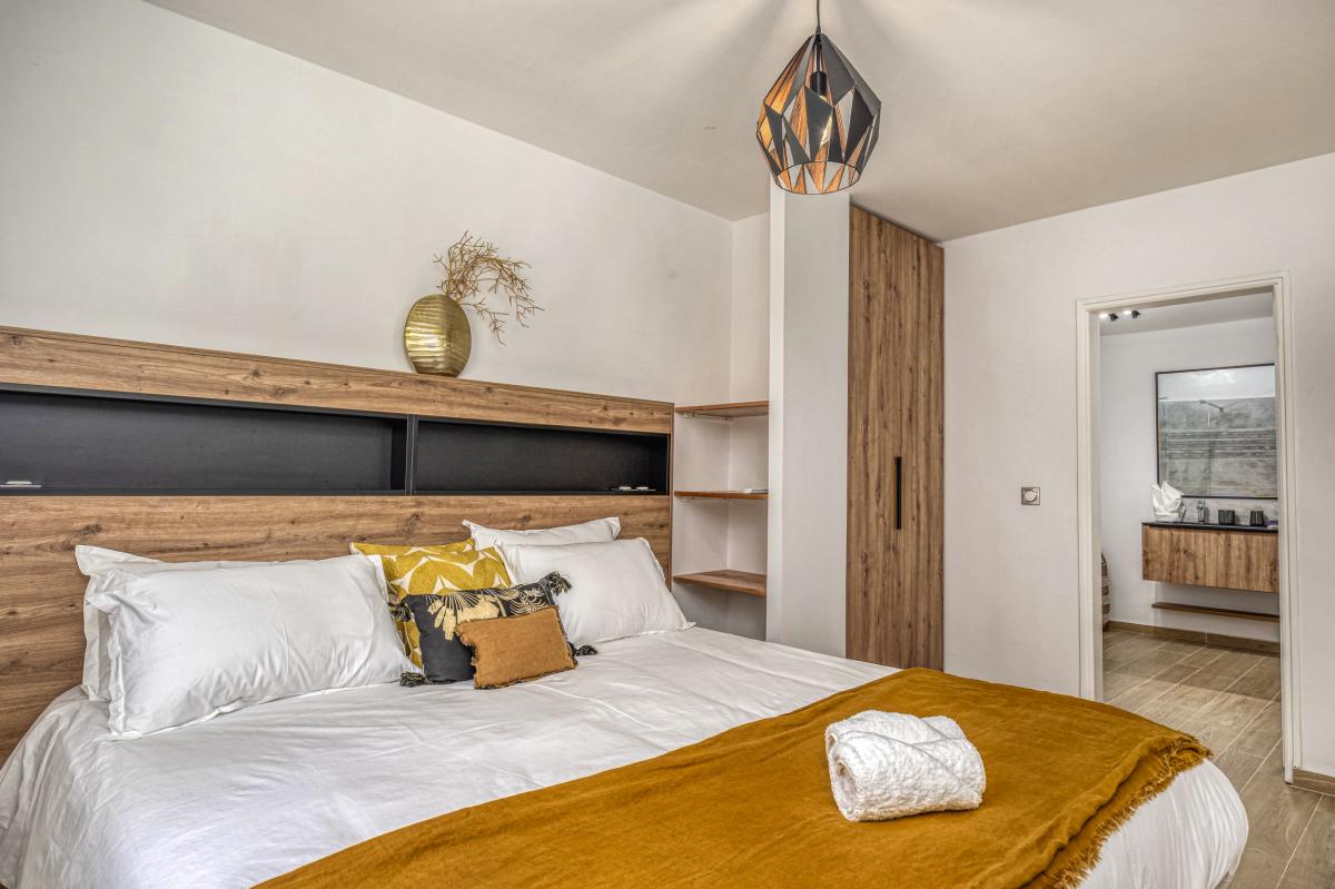 19.Location villa 5 chambres piscine vue mer Le Gosier Guadeloupe_Chambre 3